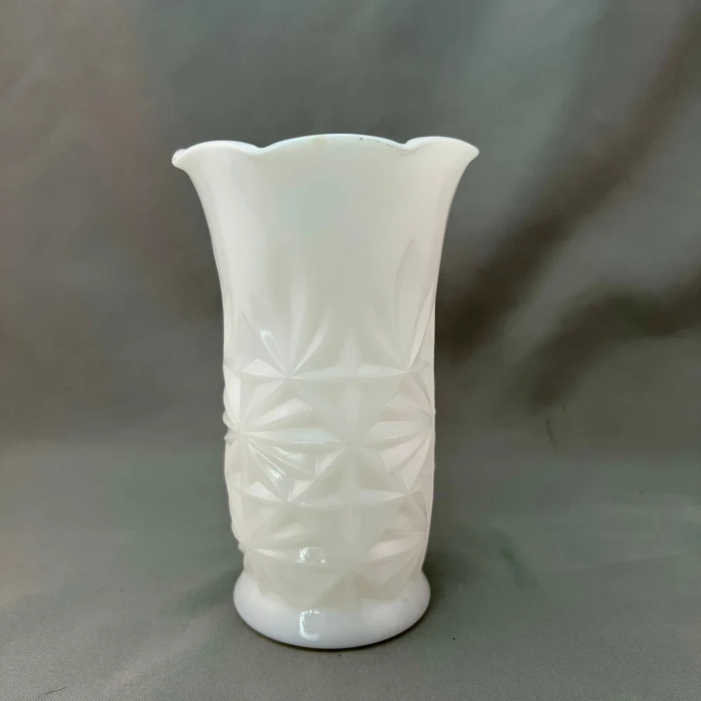 Hazel-Atlas Milk Glass Vase Small White Excellent Starburst Scalloped Rim 5.5 in